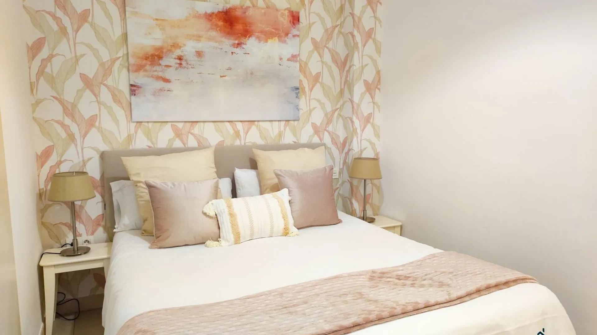Living4Malaga Suites Superior 0*, Malaga