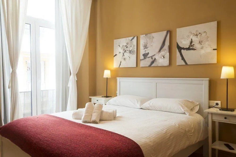 Living4Malaga Suites Superior 0*, Malaga